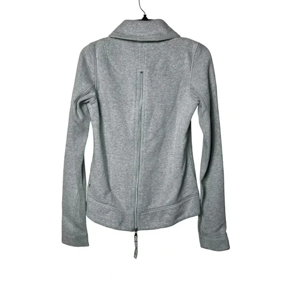 1640. LULULEMON GRAY EN ROUTE JACKET SIZE 6 ZIPPER DETAIL IN BACK COLLARED - Picture 10 of 13